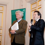 Martin Hirsch remet le prix de l'entrepreneur social de l'année à Etienne Primard