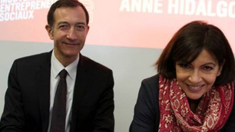 Municipales 2014 : Anne Hidalgo signe le Pacte du Mouves à Paris